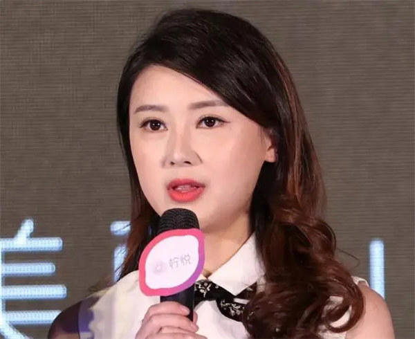 甘薇个人资料简介(甘薇为什么那么痴迷贾跃亭)