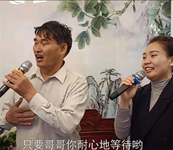 袁庆直播走红(讲离婚话题热度太高)