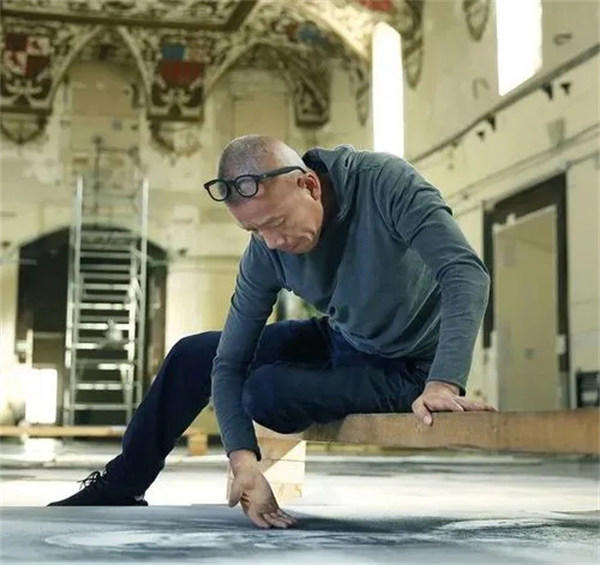 蔡国强个人资料简介(世界顶级烟花大师)