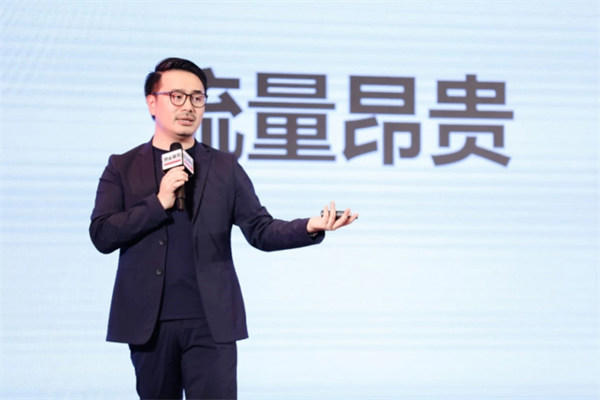 豪车毒老纪个人简介资料(有人说他的服务也就那么回事)