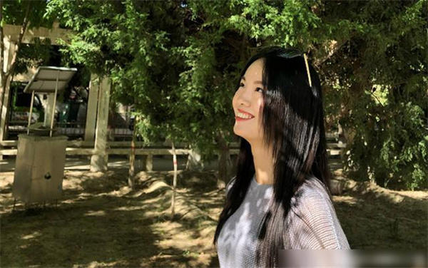 玲爷个人资料介绍(玲爷没有以前火了)