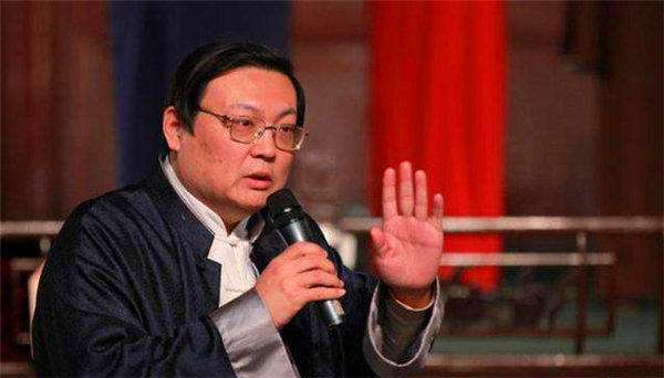 老梁梁宏达怎么懂那么多？看看他的经历就知道了