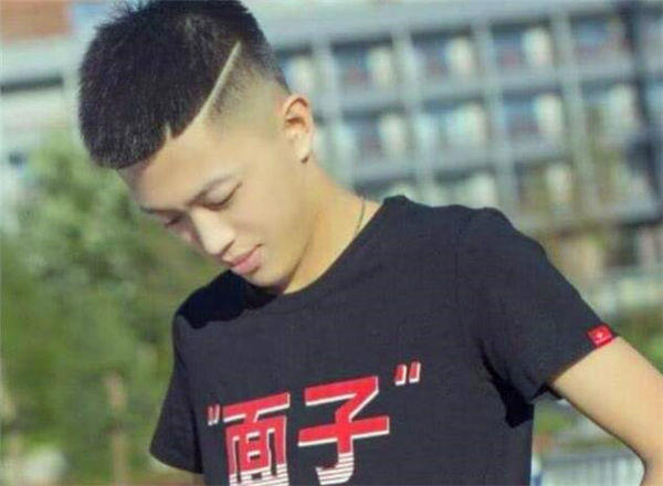 牌牌琦为什么被全网封？一个主播不小心暴露真实原因