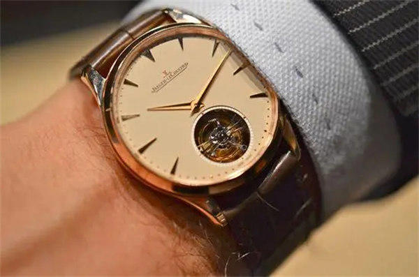 最受中国百姓欢迎的十大名表排名(说实话都不便宜)