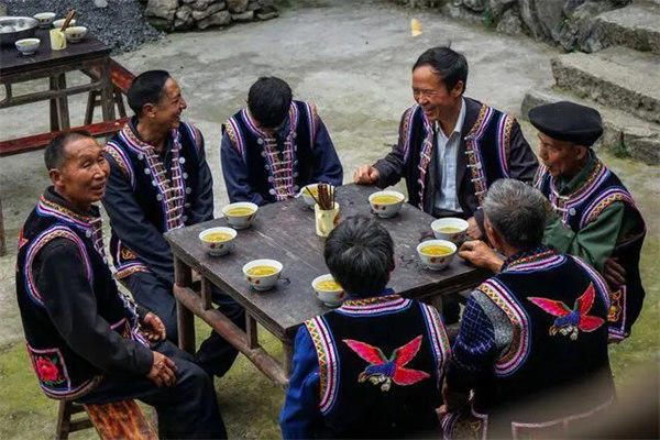 仡佬族资料介绍(有人都不会念其名字)