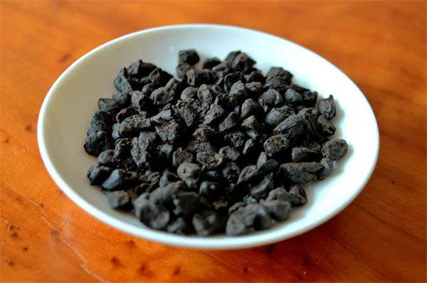 碎银子是什么茶(有人说是垃圾)