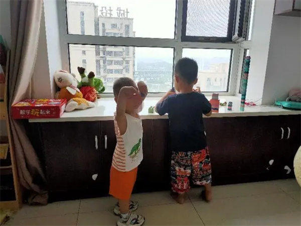 家里生两个男孩是什么感受(说说我二姨吧)