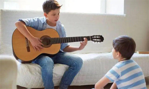 家里生两个男孩是什么感受(说说我二姨吧)