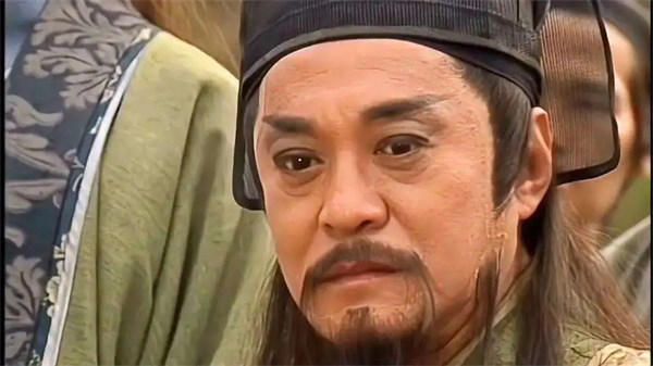 为何会辟邪剑法的岳不群打不赢令狐冲(葵花宝典更厉害)