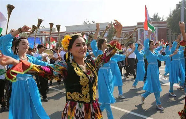 为什么塔吉克斯坦被叫寡妇国(470万女人80万寡妇)