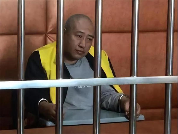 《他是谁》中“八八案”真凶到底是谁(三个证据指向他)