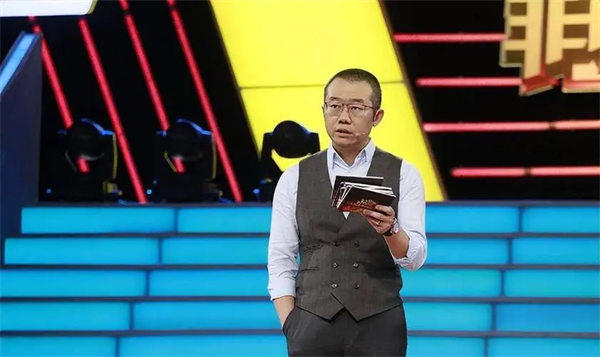 怎么评价涂磊退出主持(有网友说活该)