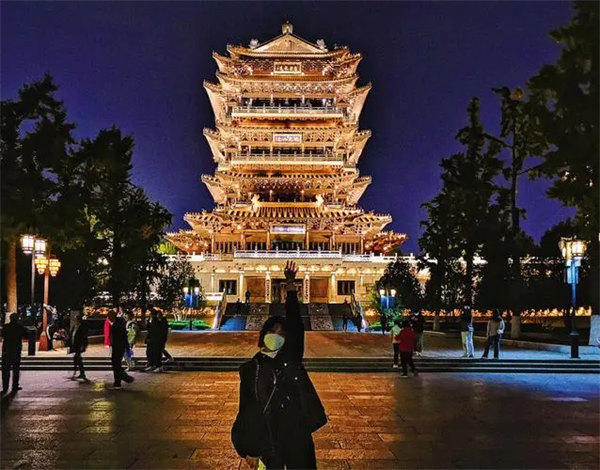 济南超然楼资料介绍(太多人去打卡拍照了)