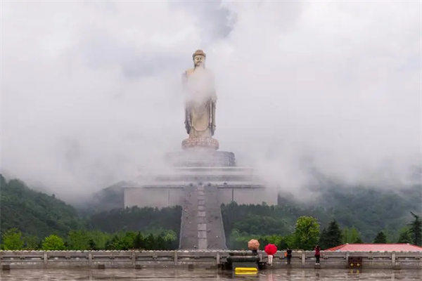 藏传佛教和中原佛教有什么区别(看完绝对涨知识)