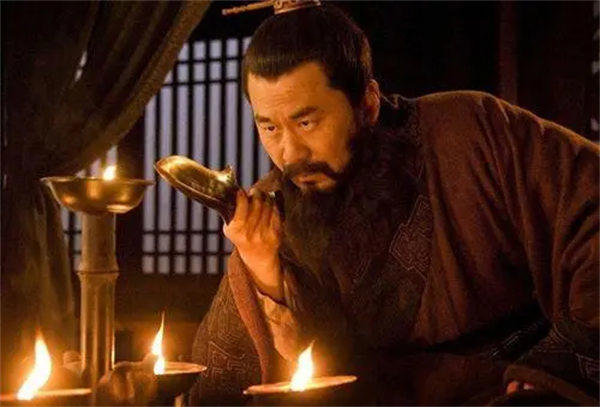 “老不看三国,少不看水浒,男不看西游,女不看红楼”是什么意思(很多人不知道原因)