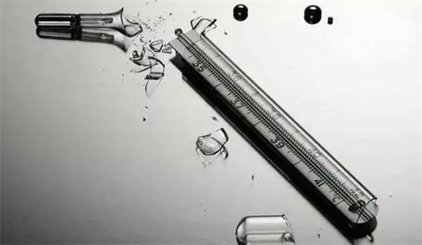 水银温度计摔碎了怎么处理才正确(不是扔垃圾桶就完事了)