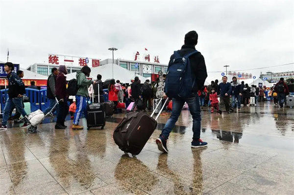 农民工春节返乡常遇4大问题(一年到头和家人团聚都不容易)