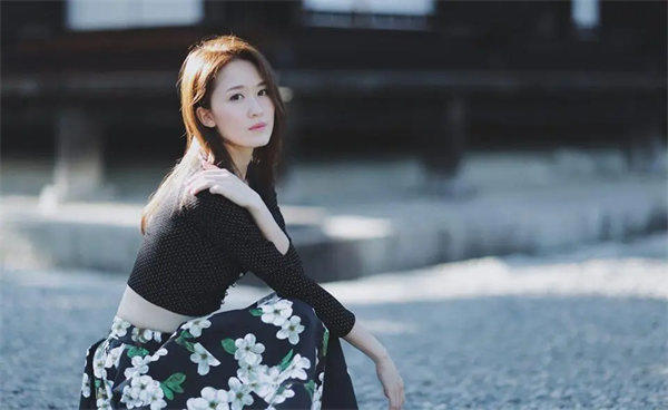 混得好的女人怎么看出来有什么特点(看脸眼手就行了)