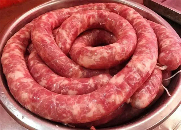 灌香肠注意事项有哪些(山东人一到过年就喜欢灌香肠)