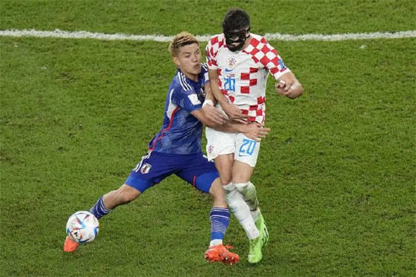评日本VS克罗地亚虽然输了但前途很明亮(国足该好好反思)