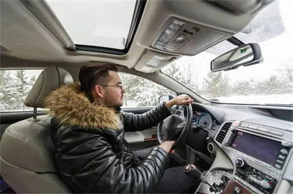 冬天开车需要注意以下几点(这样开车油耗不会高)