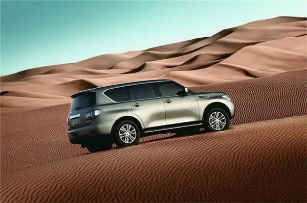 卡塔尔土豪喜欢开什么车(和东北土豪一个爱好)