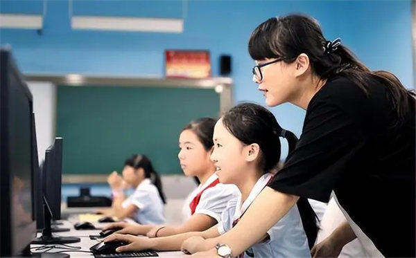 最新消息教师退出机制是什么意思(以后老师可能就不是铁饭碗了)