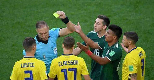 世界杯红牌黄牌规则详细介绍(教练和守门员吃红牌会怎样)