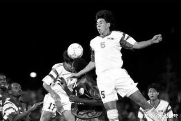 中国足球黑色三分钟事件是什么(很多年轻球迷并不知道)