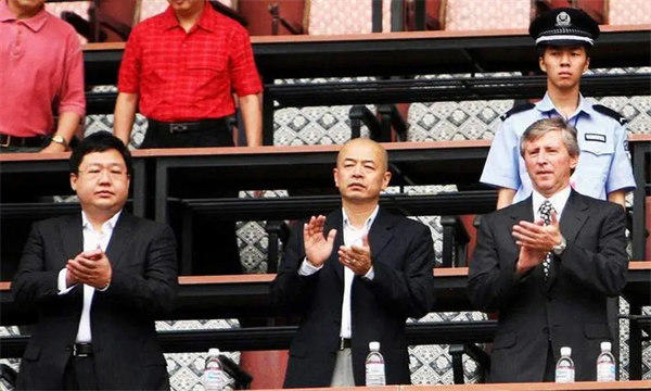 中国足球黑色三分钟事件是什么(很多年轻球迷并不知道)