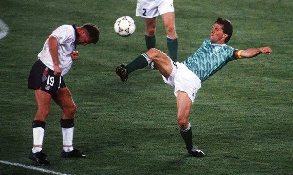 中国足球黑色三分钟事件是什么(很多年轻球迷并不知道)