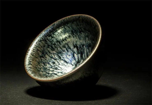 建盏是什么为什么叫建盏(在宋朝那是皇室御用茶具)