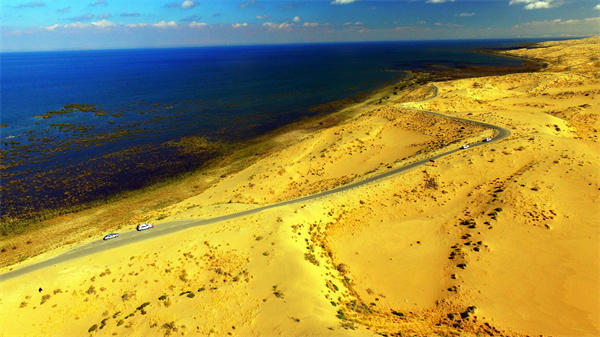 新疆最大湖泊博斯腾湖介绍(没去过的或打算去的一定要了解)