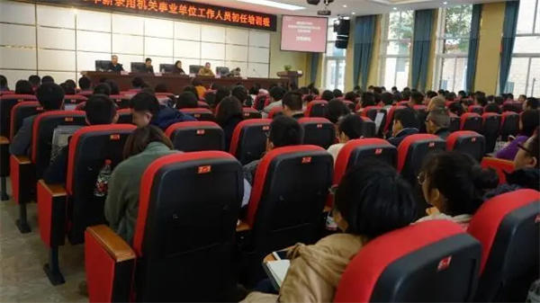 公务员考试培训班一万多块值得吗(有人觉得几万也值得)