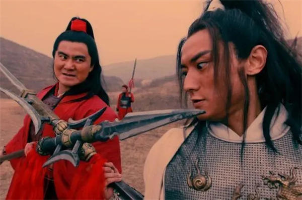 薛仁贵的方天画戟是谁的从何而来(有人说是二郎神给的)