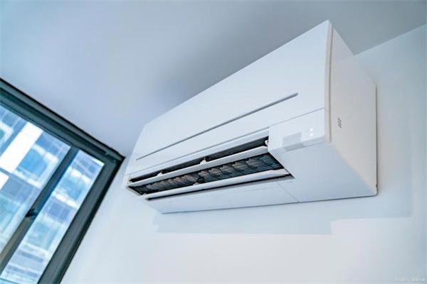 1.5匹空调一小时耗电多少度(详细给你算一下各类空调耗电情况)