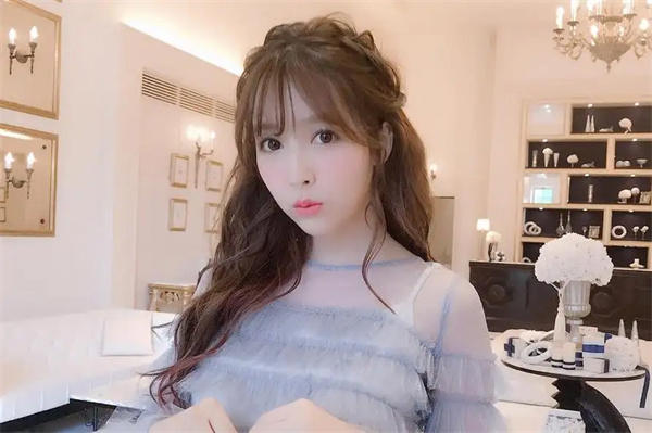 离婚女人做什么赚钱快且多(很多单身妈妈走上了这条路)