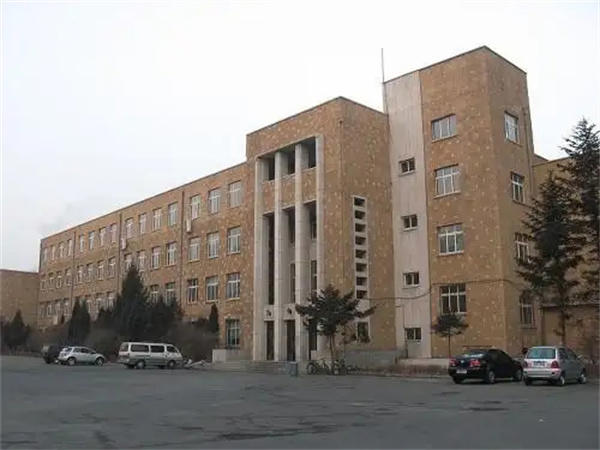 长春的建筑鸽子楼是什么意思(一种有时代感的建筑)