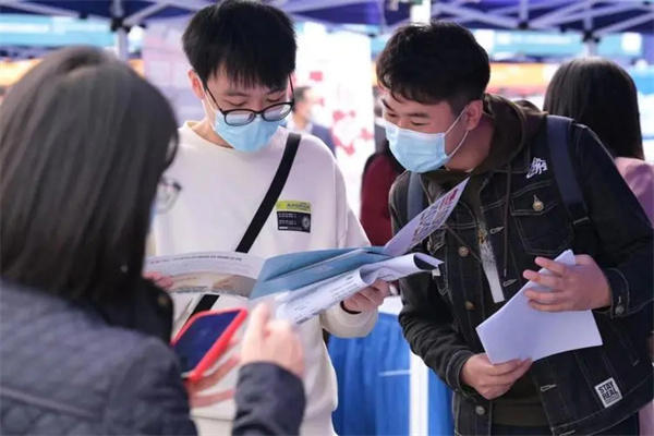 详解校招和社招的区别及校招好还是社招好(个人亲身经历告诉你)