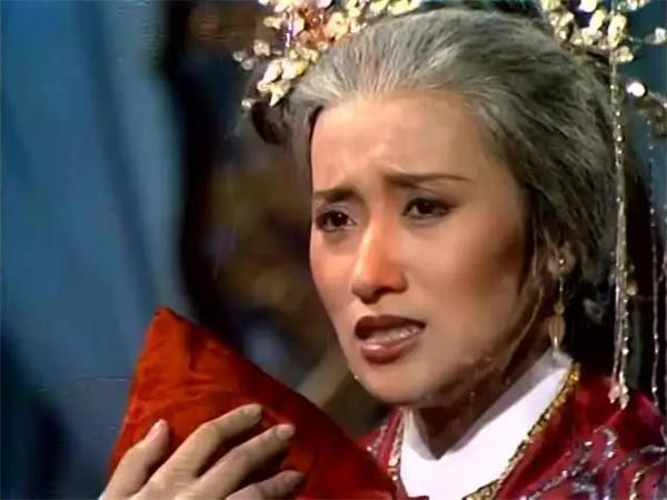 射雕英雄传瑛姑的武功实力怎么样(能打过欧阳克梅超风等人吗)