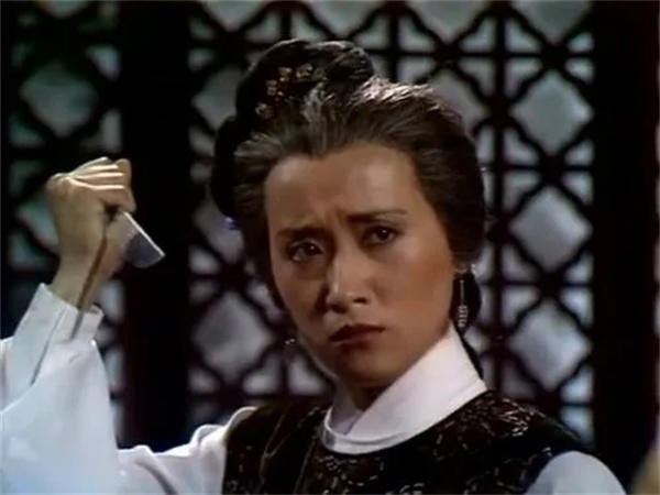 射雕英雄传瑛姑的武功实力怎么样(能打过欧阳克梅超风等人吗)