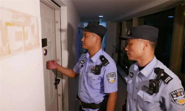 不是夫妻遇到警察查房怎么证明是情侣关系(看完你就学会了)