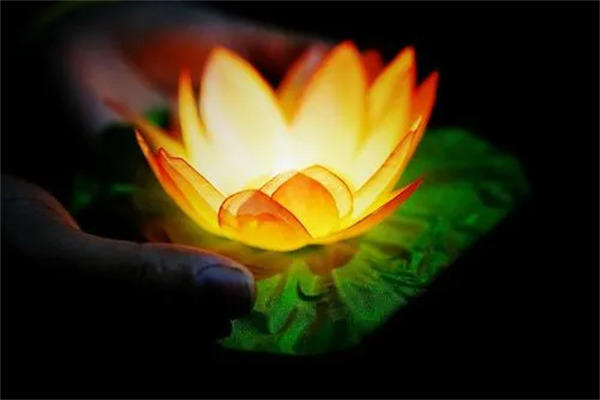 人死后为什么要用布盖住脸(里面有很多道道)