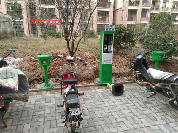 电瓶车天天充电对电瓶有没有伤害(电瓶车天天充电好不好)