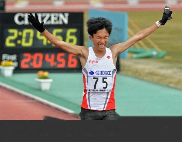 铃木健吾东京马拉松封神(聊聊铃木健吾的故事）