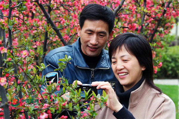 飞行员梁万俊8分钟感动中国(梁万俊简介资料介绍)