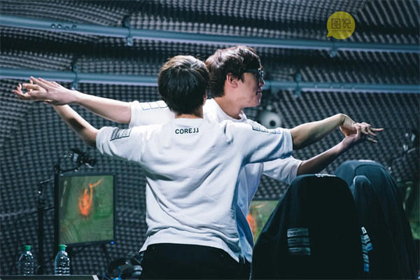 LOL的FMVP历届得主(哪个FMVP含金量不足)