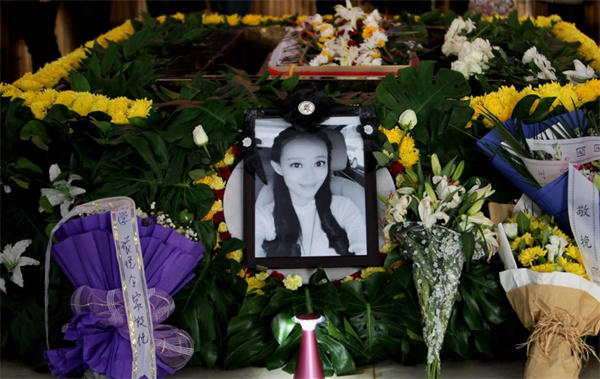 央视邱园园个人资料简介(患癌去世后丈夫火速再婚)