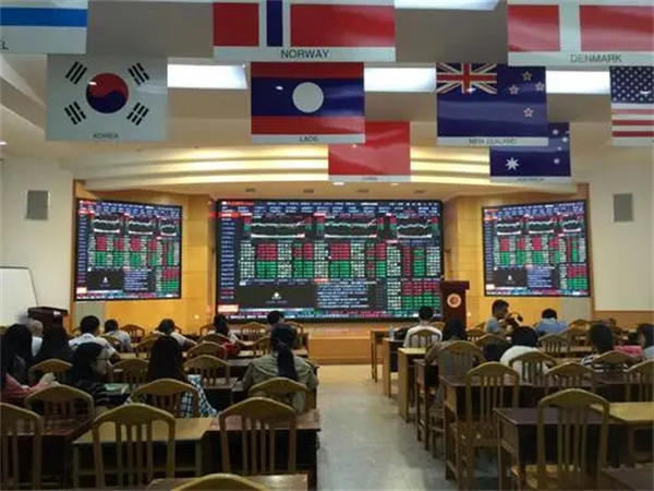 招聘信息上的期货操盘手工作靠谱吗(过来人给你讲一下)