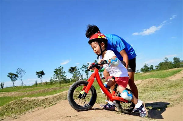 儿童运动损伤频发(家长给孩子报班要注意)